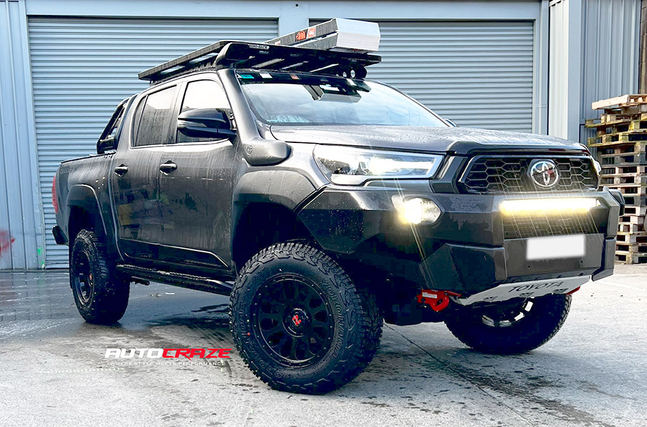 TOYOTA HILUX RUGGED X NOMAD VICTIM MATTE BLACK