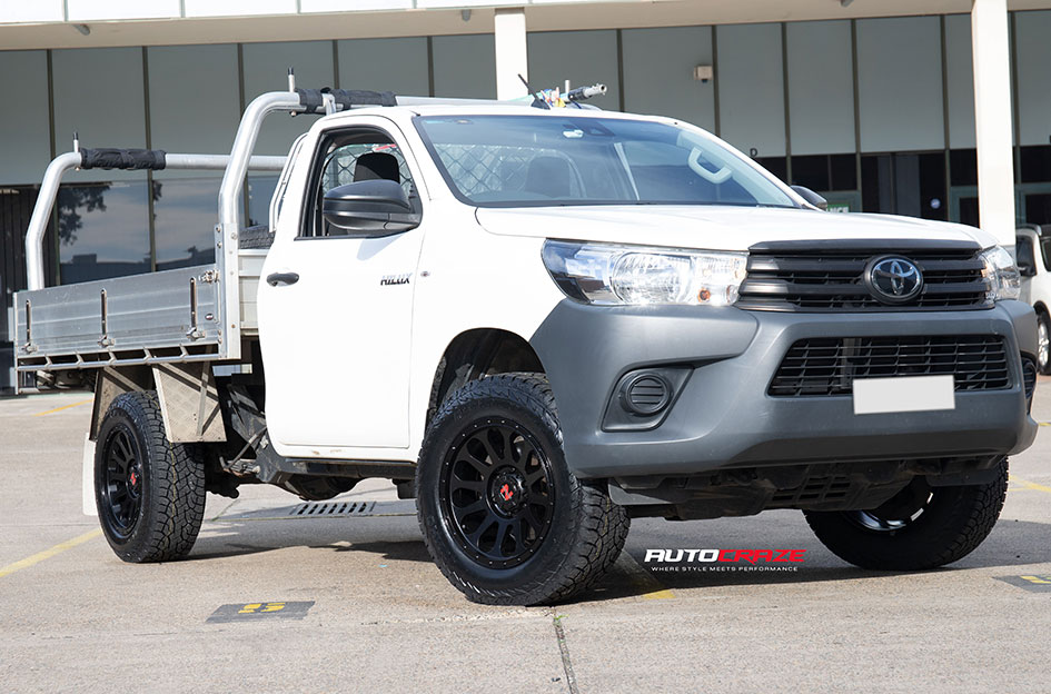 TOYOTA HILUX NOMAD VICTIM MATTE BLACK