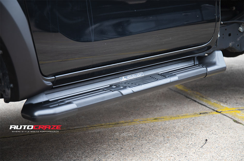 TOYOTA HILUX NOMAD VICTIM MATTE BLACK