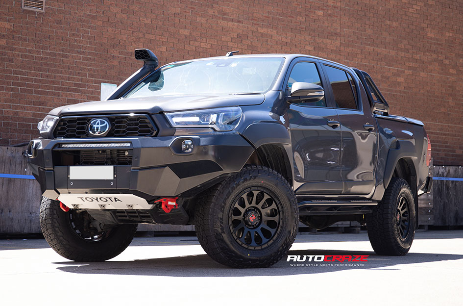 TOYOTA HILUX RUGGED X NOMAD VICTIM MATTE BLACK 