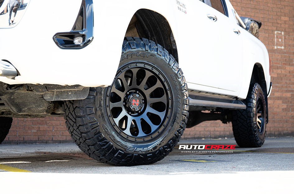 TOYOTA HILUX NOMAD VICTIM MATTE BLACK