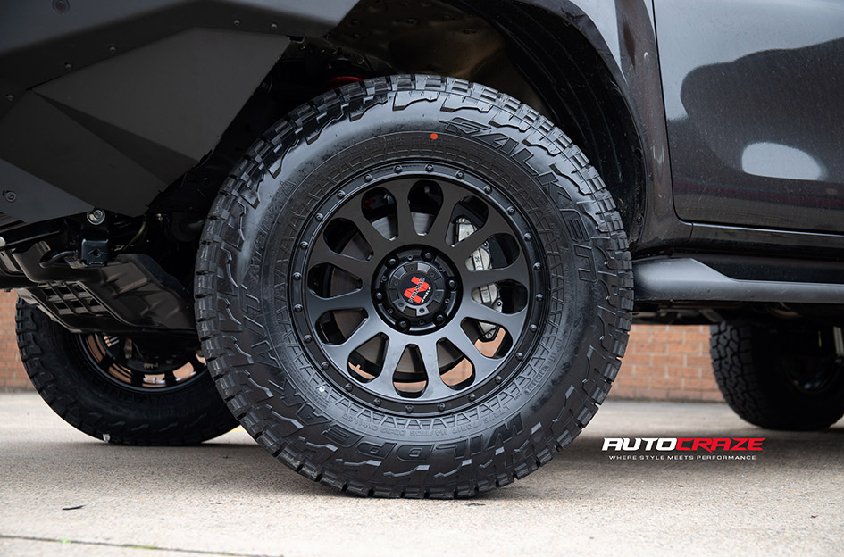 TOYOTA HILUX NOMAD VICTIM MATTE BLACK 