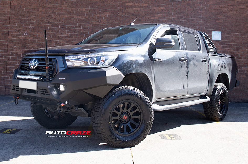 TOYOTA HILUX NOMAD VICTIM MATTE BLACK 