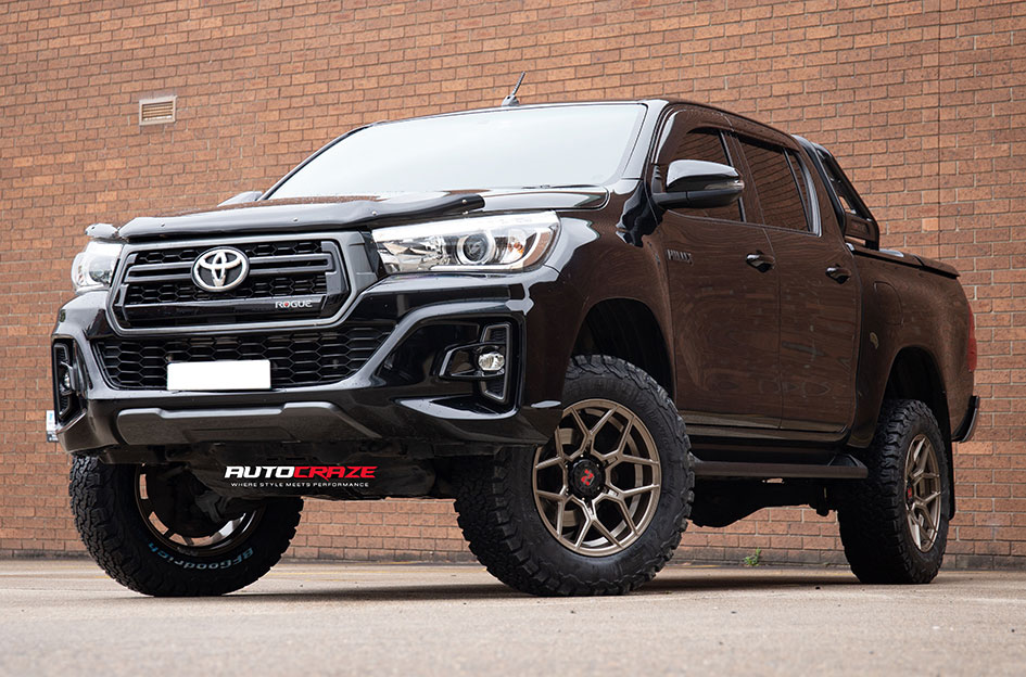 TOYOTA HILUX NOMAD SABBATH BRONZE 