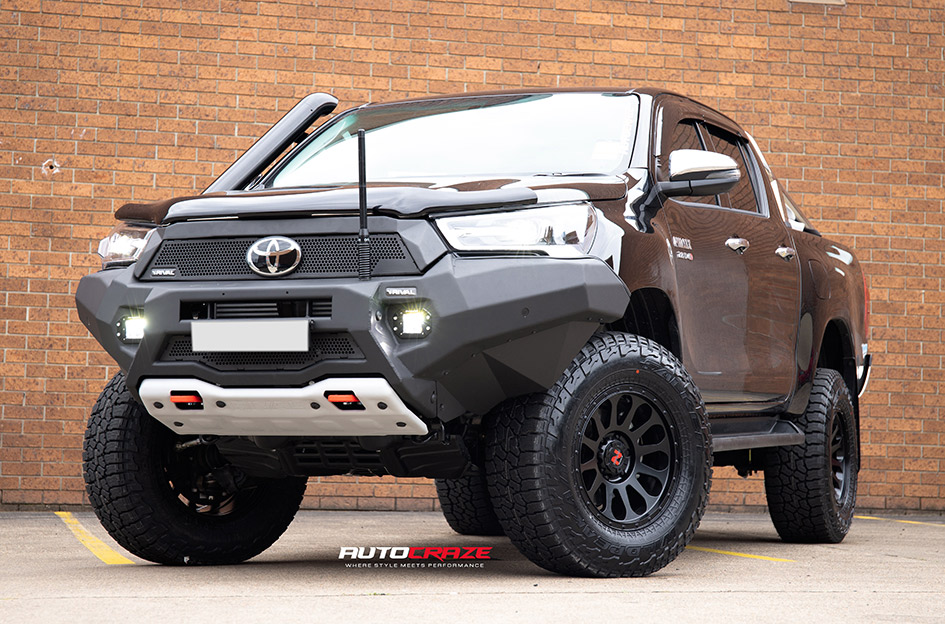 TOYOTA HILUX NOMAD VICTIM MATTE BLACK 