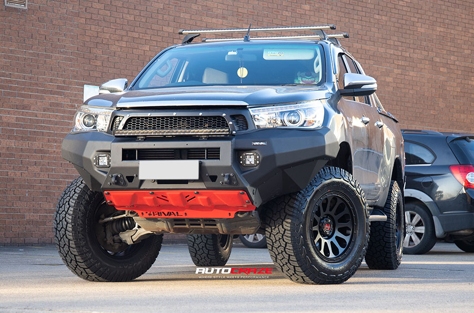 TOYOTA HILUX NOMAD VICTIM MATTE BLACK