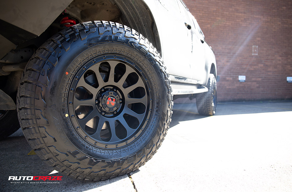 TOYOTA HILUX NOMAD VICTIM MATTE BLACK 