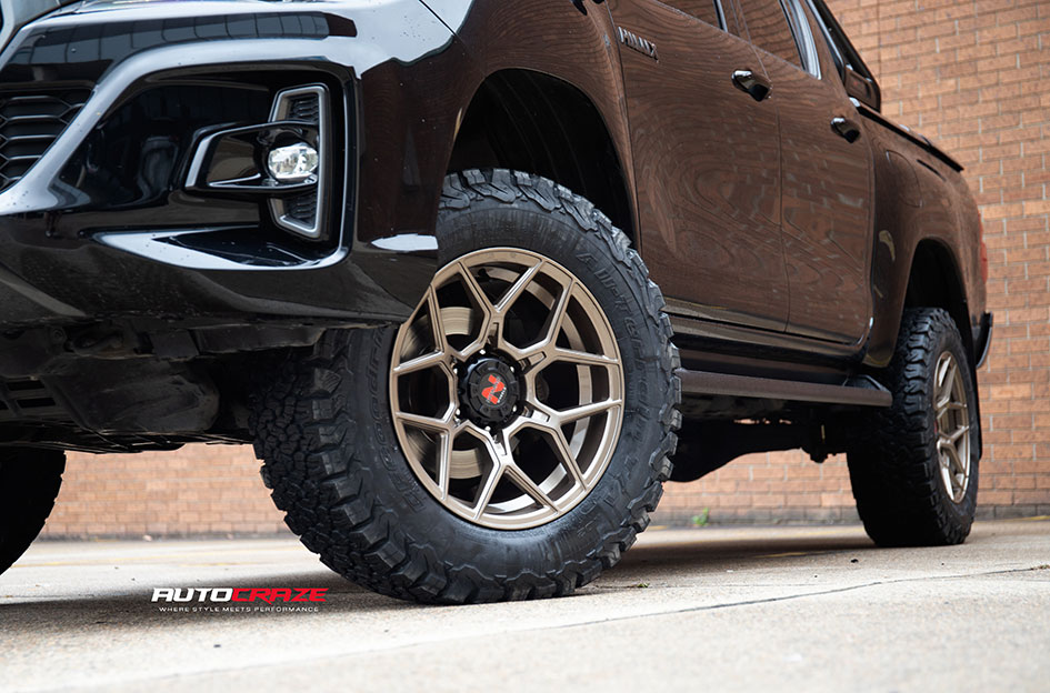 TOYOTA HILUX NOMAD SABBATH BRONZE 