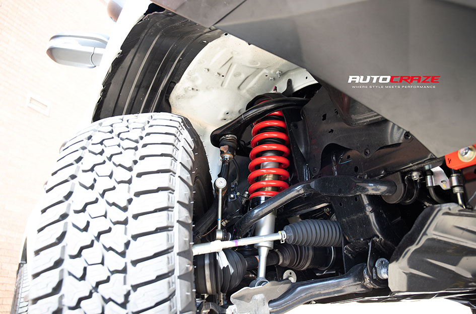 TOYOTA HILUX NOMAD PROSECUTOR MATTE BLACK 