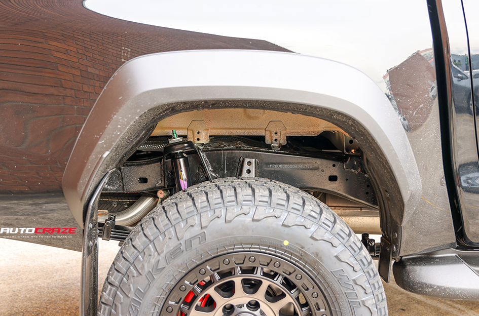 TOYOTA HILUX ROH ASSAULT MATTE BRONZE 