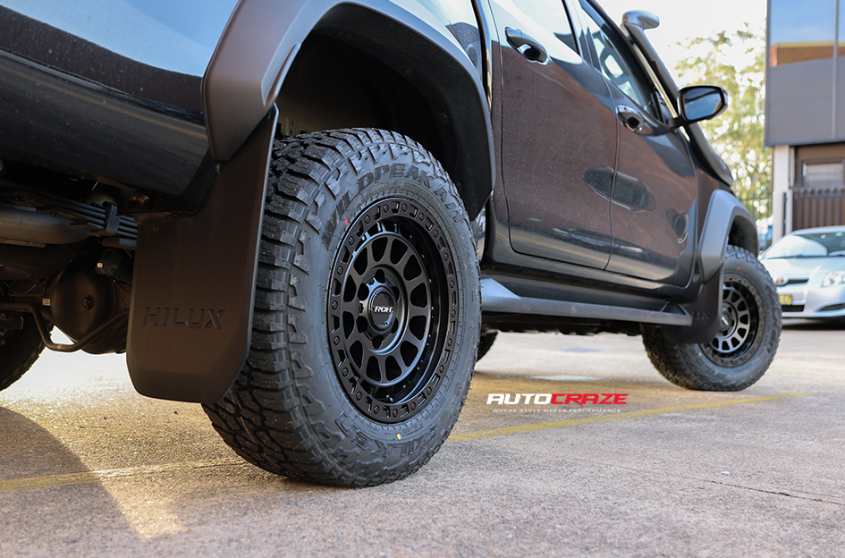 TOYOTA HILUX ROH ASSAULT MATT BLACK 