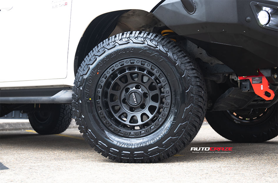 TOYOTA HILUX ROH ASSAULT MATT BLACK