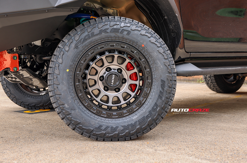 TOYOTA HILUX ROH ASSAULT MATTE BRONZE 