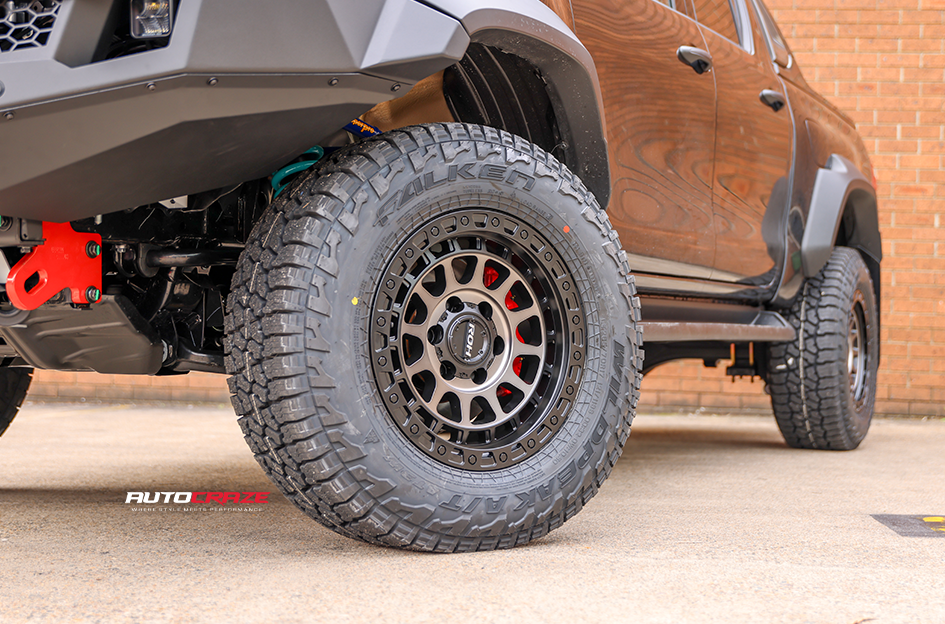 TOYOTA HILUX ROH ASSAULT MATTE BRONZE 