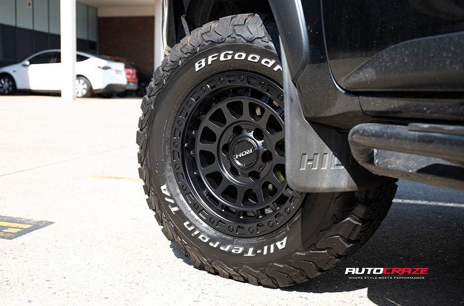 TOYOTA HILUX RUGGED X ROH ASSAULT MATT BLACK