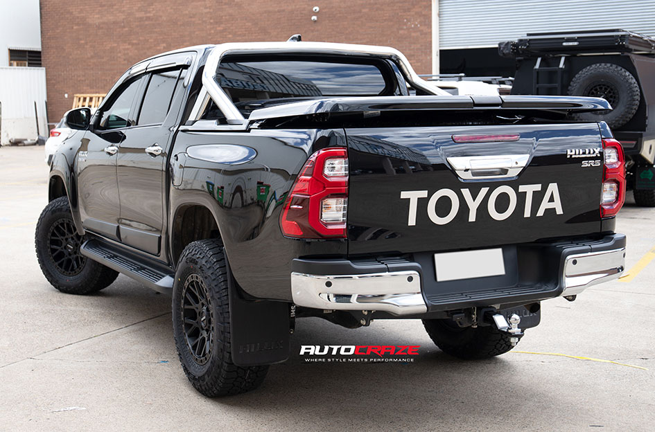 TOYOTA HILUX ROH CRAWLER MATT BLACK 