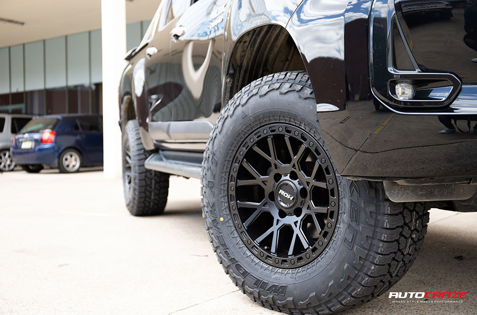 TOYOTA HILUX ROH CRAWLER MATT BLACK 