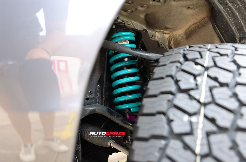TOYOTA HILUX ROH RAID MATTE GRAPHITE 