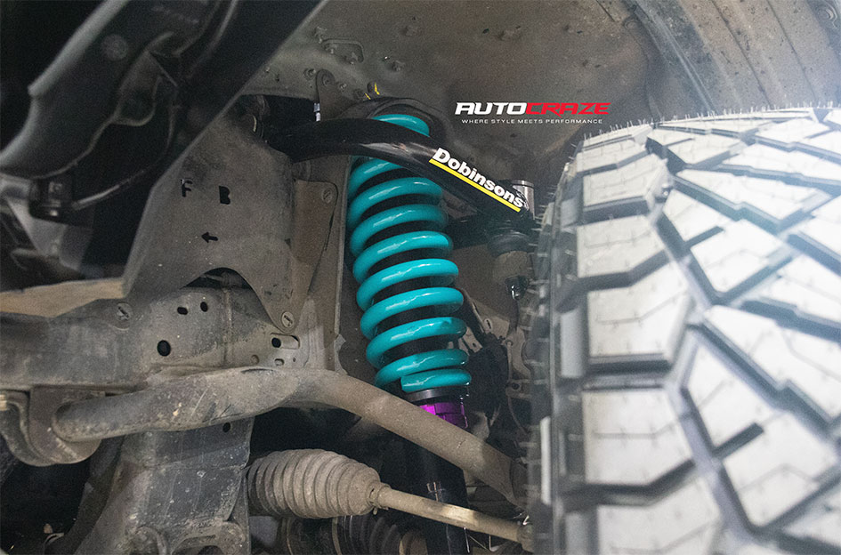 TOYOTA HILUX ROH RAID MATTE BLACK 