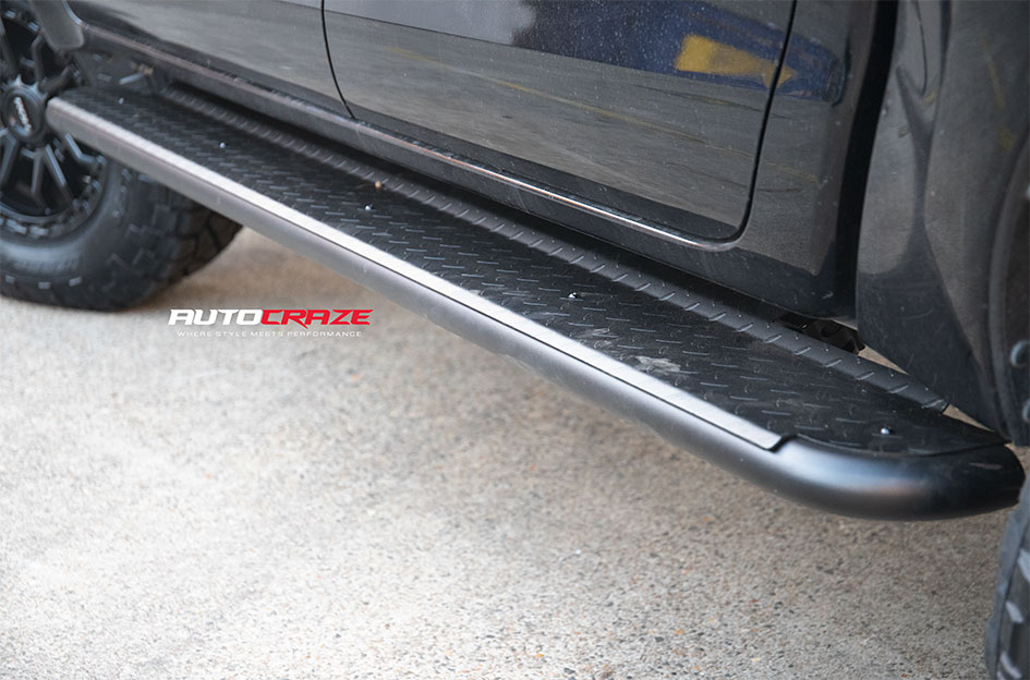 TOYOTA HILUX ROH RAID MATTE BLACK 