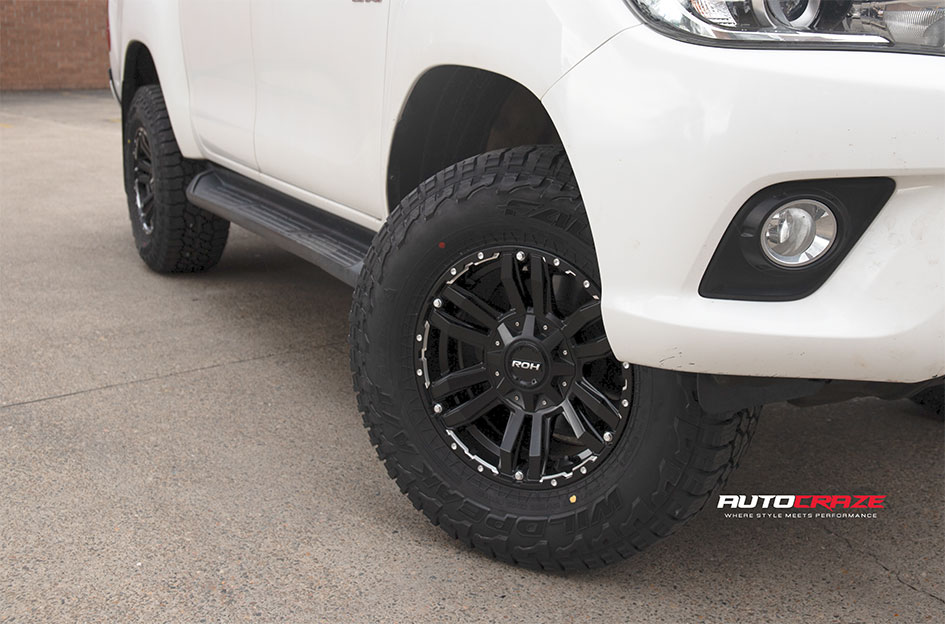 TOYOTA HILUX ROH VAPOUR MATT BLACK / SILVER BOLTS