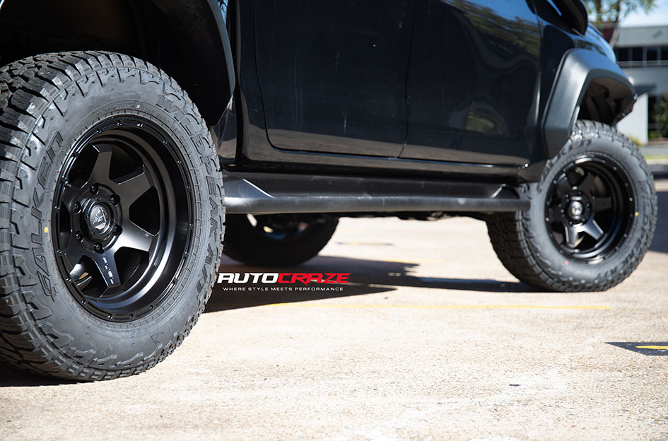 TOYOTA HILUX FUEL SHOK MATTE BLACK