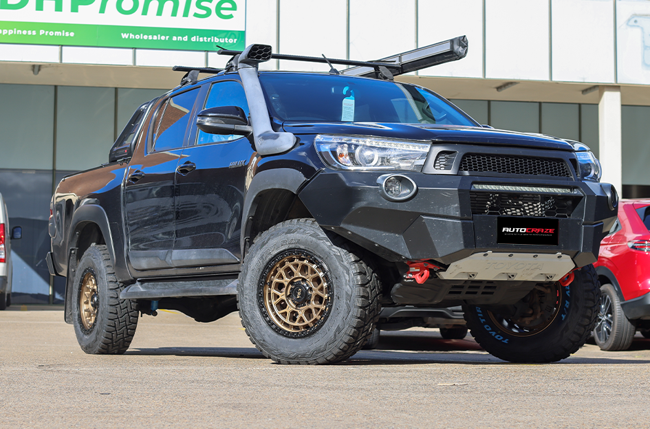 TOYOTA HILUX RUGGED X CSA THUNDER SATIN BRONZE BLACK LIP