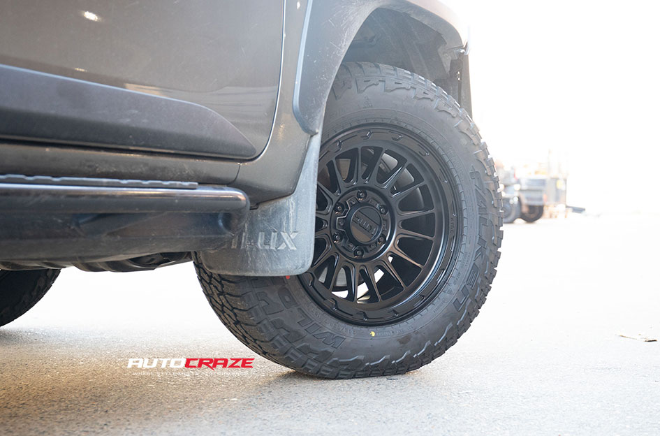 TOYOTA HILUX RUGGED X KMC KM542 IMPACT SATIN BLACK 