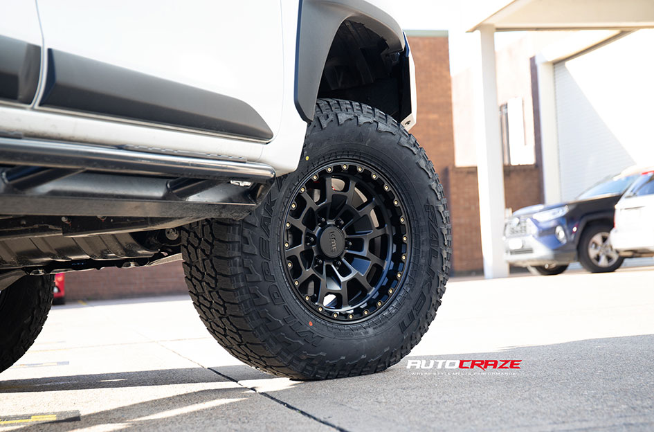 TOYOTA HILUX RUGGED X KMC SUMMIT SATIN BLACK