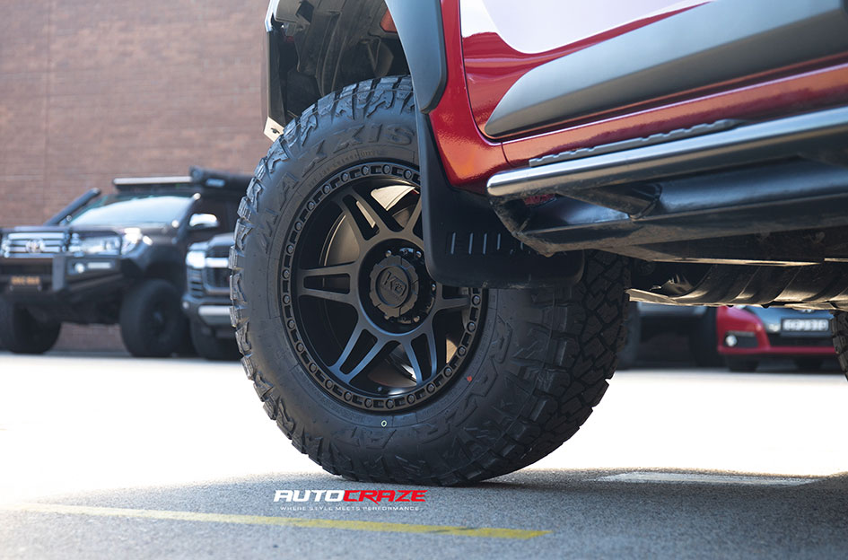 TOYOTA HILUX RUGGED X KING KONG SATIN BLACK