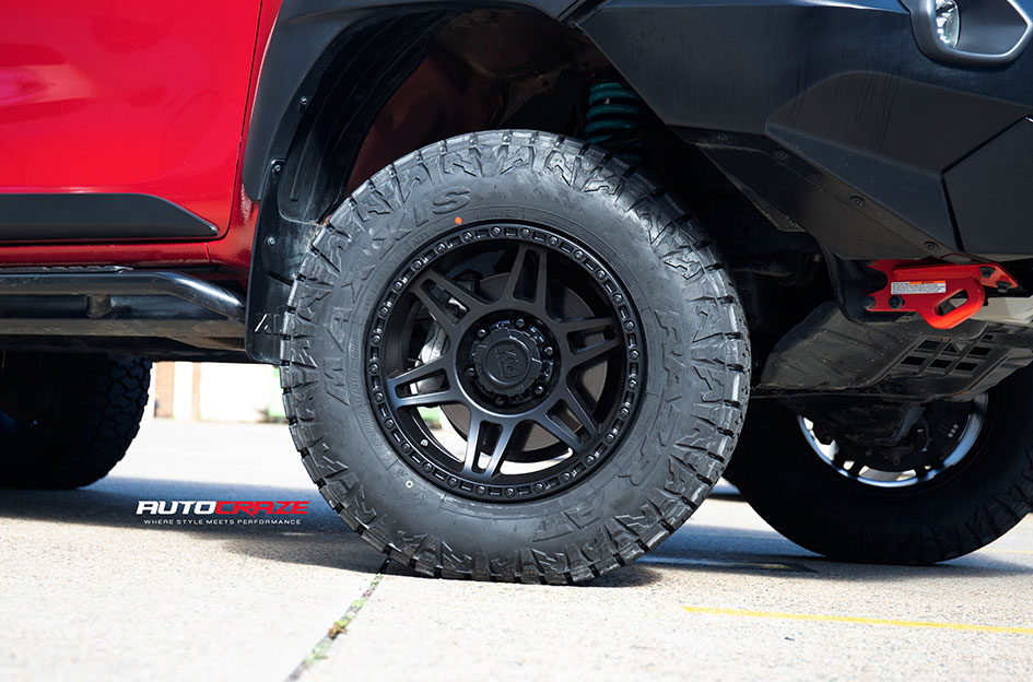TOYOTA HILUX RUGGED X KING KONG SATIN BLACK