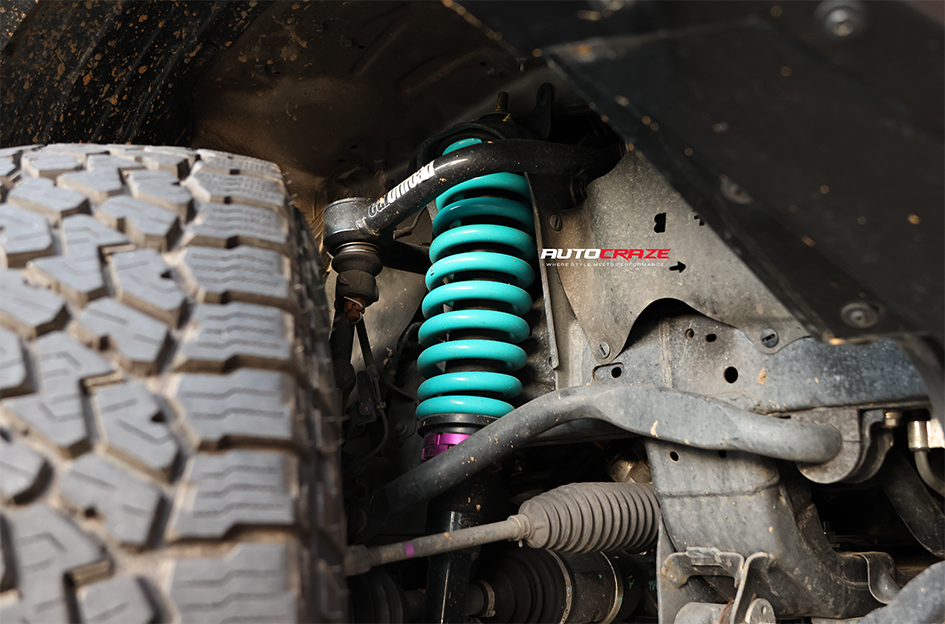 TOYOTA HILUX RUGGED X ROH ASSAULT MATT BLACK