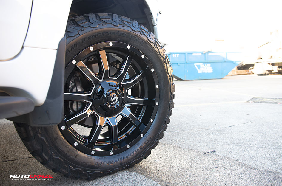 TOYOTA LANDCRUISER 200 SERIES FUEL VANDAL GLOSS BLACK MILLED