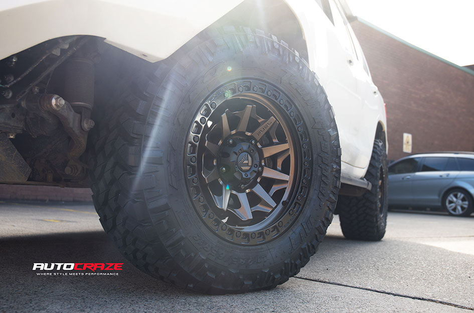 TOYOTA LANDCRUISER 200 SERIES FUEL COVERT BRONZE BLACK RING 