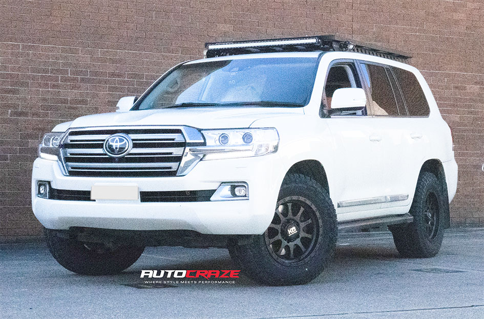 TOYOTA LANDCRUISER 200 SERIES KING HURRICANE SATIN BLACK