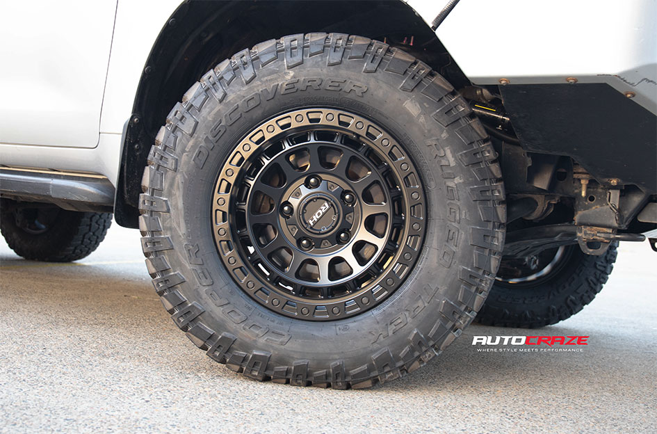 TOYOTA LANDCRUISER 200 SERIES ROH ASSAULT MATT BLACK