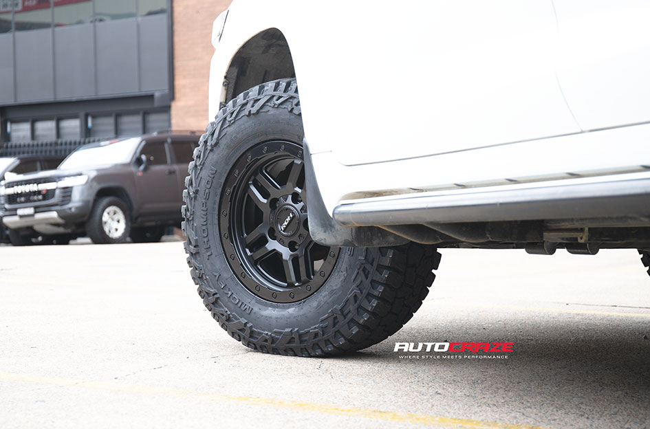 TOYOTA LANDCRUISER 200 SERIES ROH HAMMER MATTE BLACK