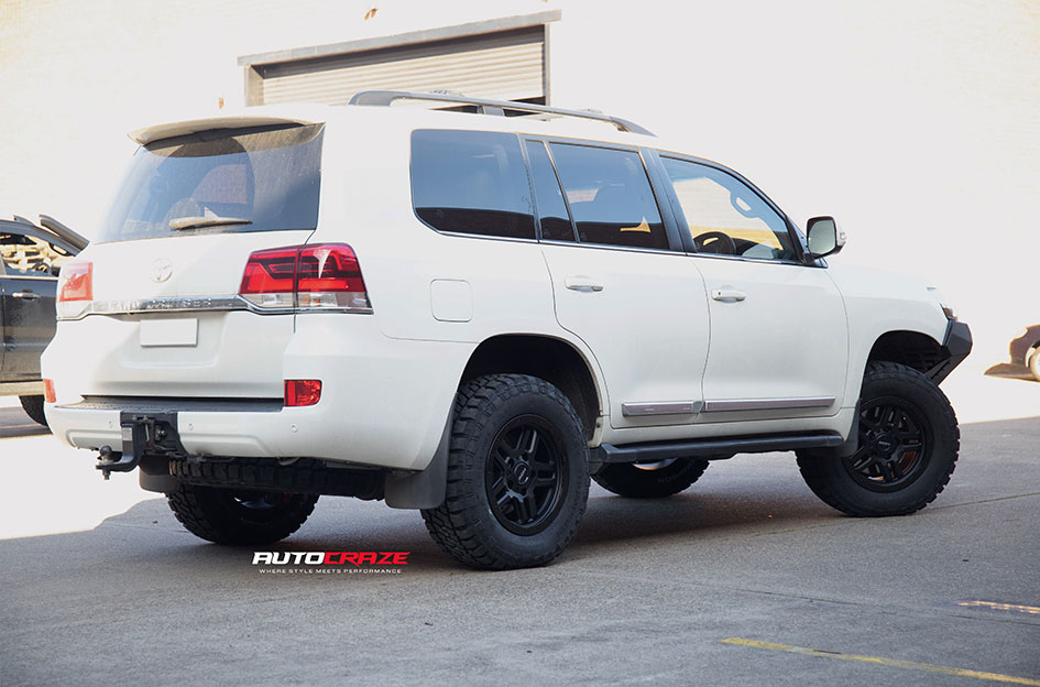 TOYOTA LANDCRUISER 200 SERIES ROH HAMMER MATTE BLACK