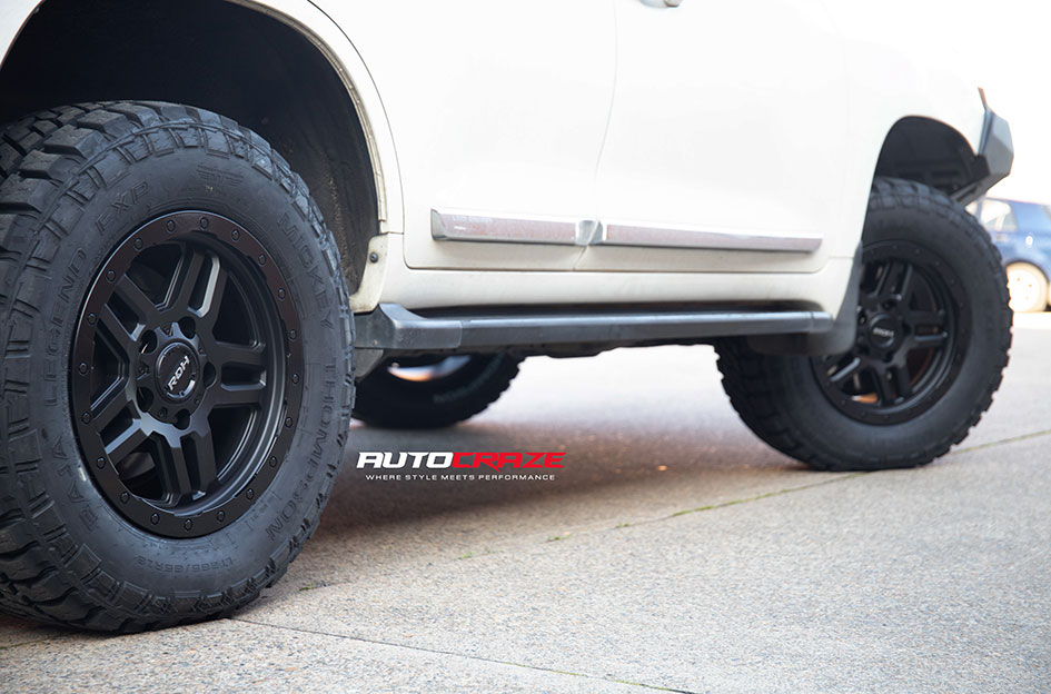 TOYOTA LANDCRUISER 200 SERIES ROH HAMMER MATTE BLACK