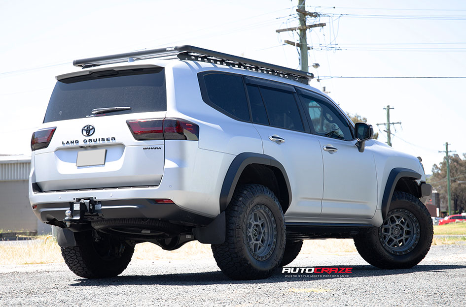 TOYOTA LANDCRUISER 300 SERIES BLACK RHINO KELSO GREY W/ BLACK LIP