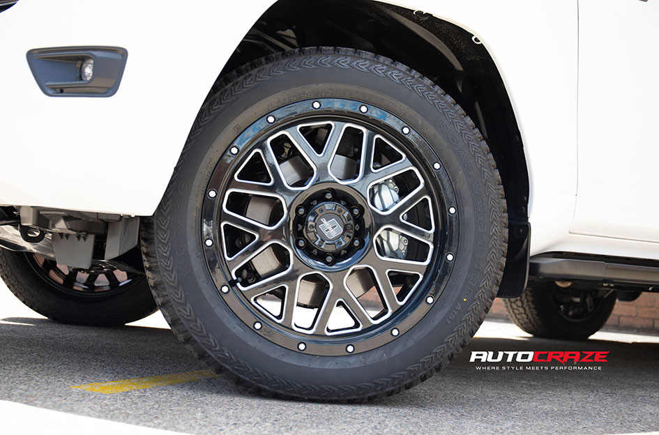 TOYOTA LANDCRUISER 300 SERIES DIESEL VEGAS GLOSS BLACK MILLED 