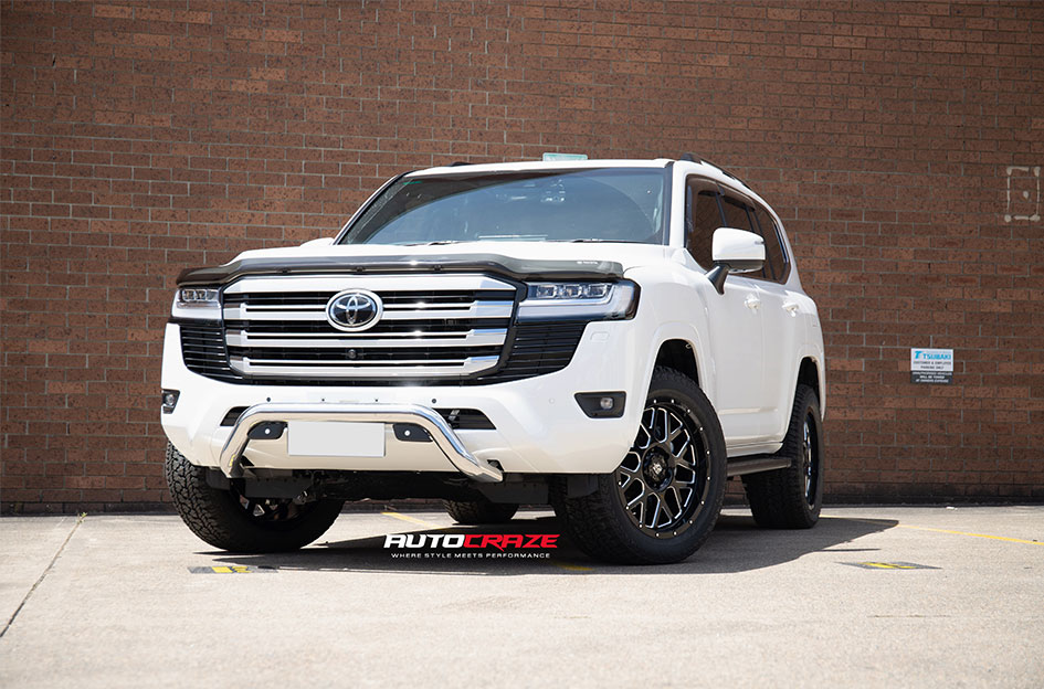 TOYOTA LANDCRUISER 300 SERIES DIESEL VEGAS GLOSS BLACK MILLED 