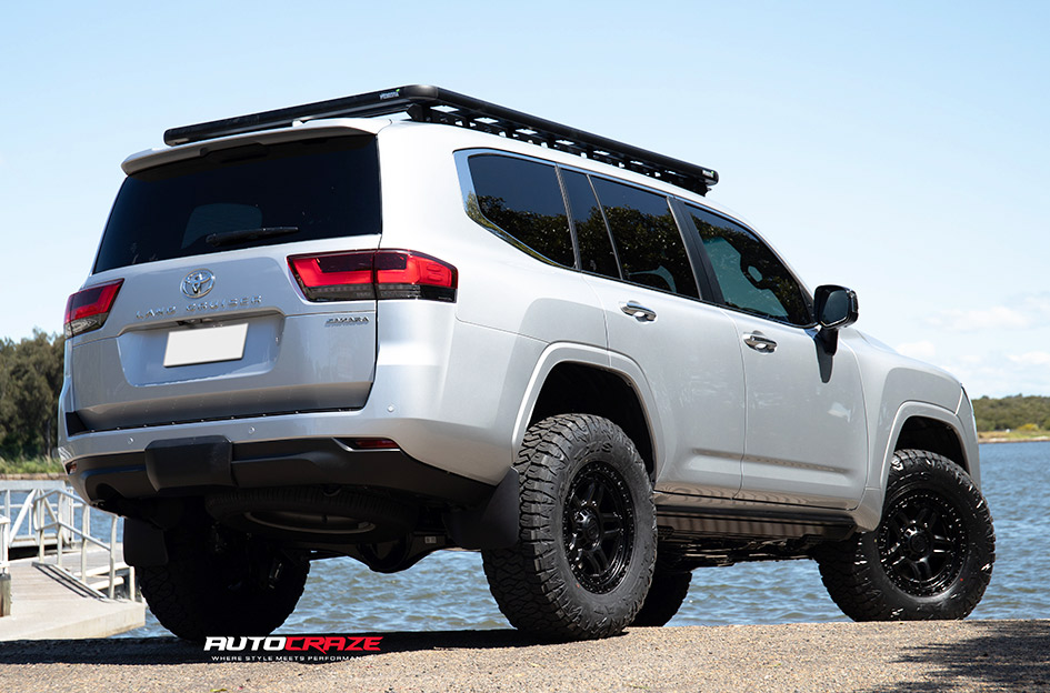 TOYOTA LANDCRUISER 300 SERIES KING BARRETT SATIN BLACK 