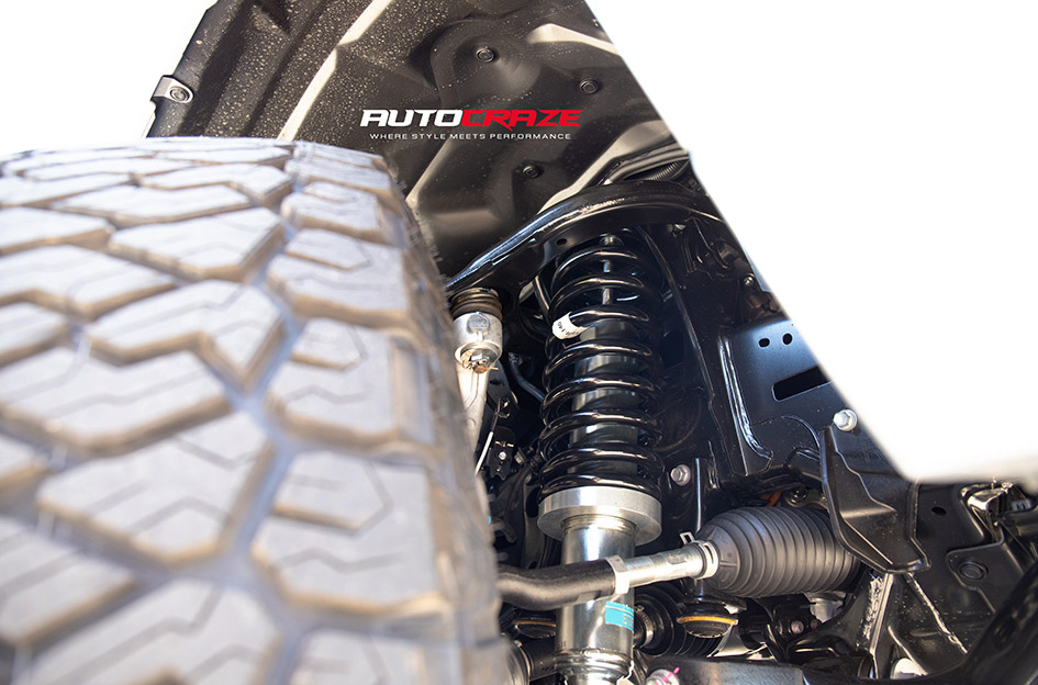 TOYOTA LANDCRUISER 300 SERIES KING BARRETT SATIN BLACK 