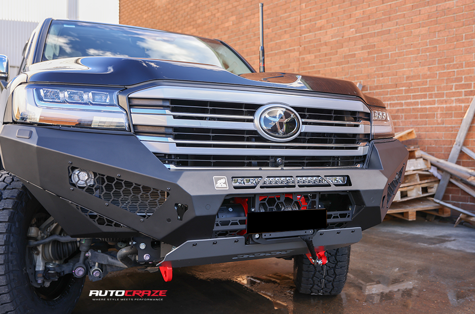 TOYOTA LANDCRUISER 300 SERIES KING SNATCH SATIN BLACK W/ BRONZE FACE