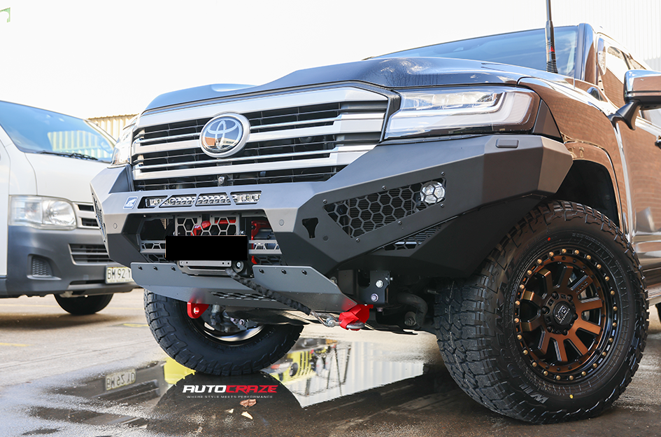 TOYOTA LANDCRUISER 300 SERIES KING SNATCH SATIN BLACK W/ BRONZE FACE