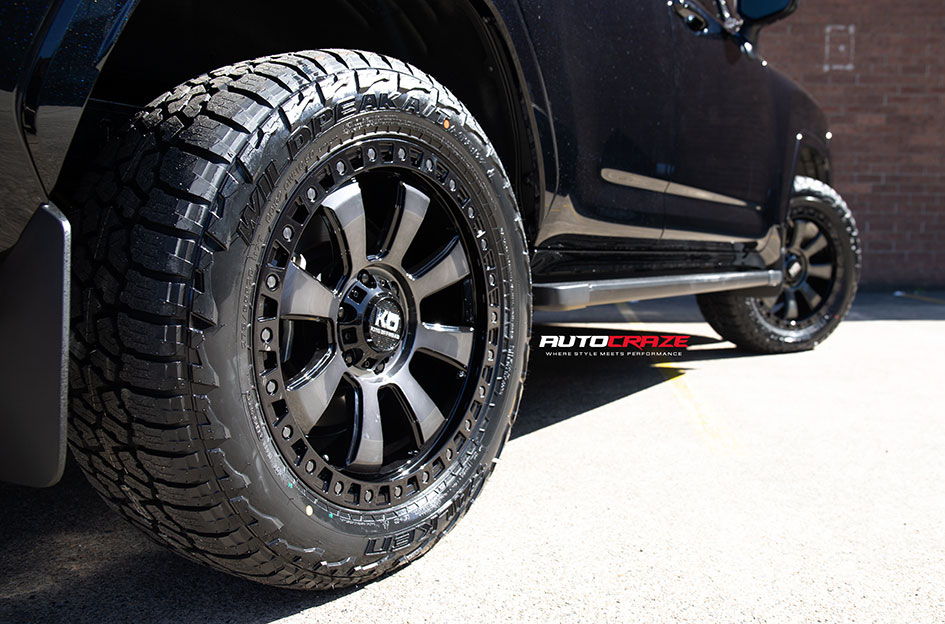 TOYOTA LANDCRUISER 300 SERIES KING ARMOR GLOSS BLACK BLACK TINT