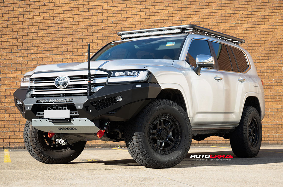 TOYOTA LANDCRUISER 300 SERIES KING BARRETT SATIN BLACK
