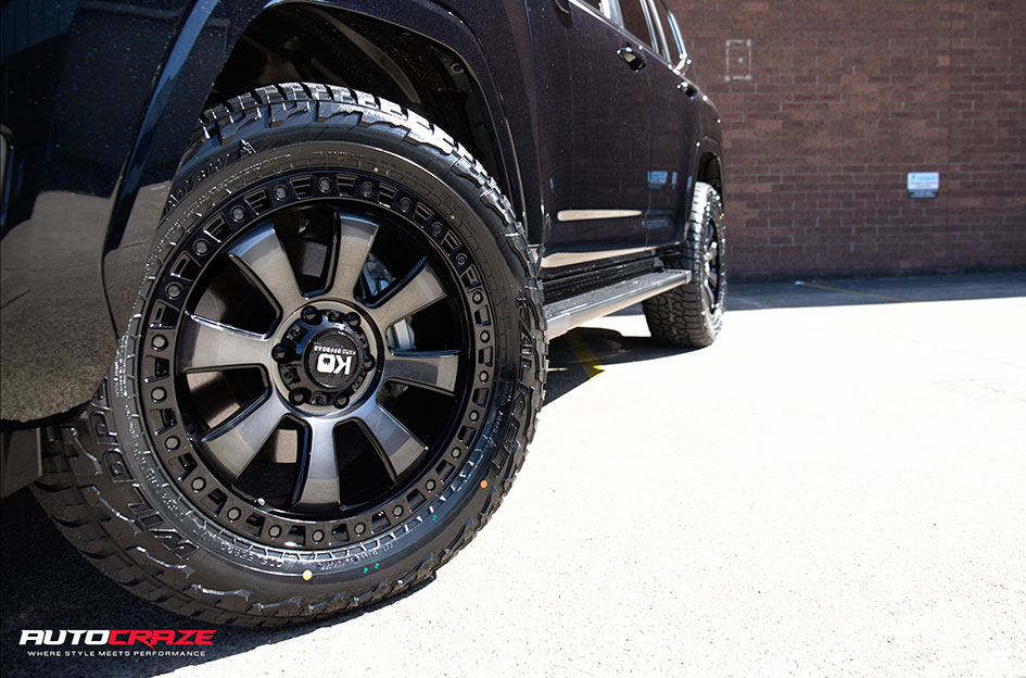 TOYOTA LANDCRUISER 300 SERIES KING ARMOR GLOSS BLACK BLACK TINT