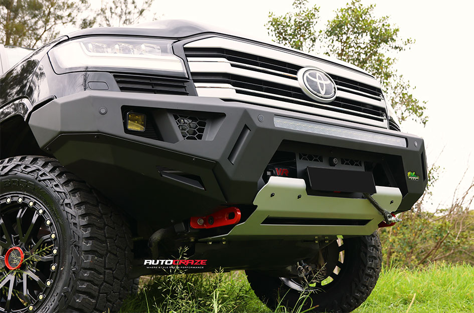 TOYOTA LANDCRUISER 300 SERIES NOMAD N133 SATIN BLACK